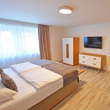 Historic Centre Aparthotel X-2